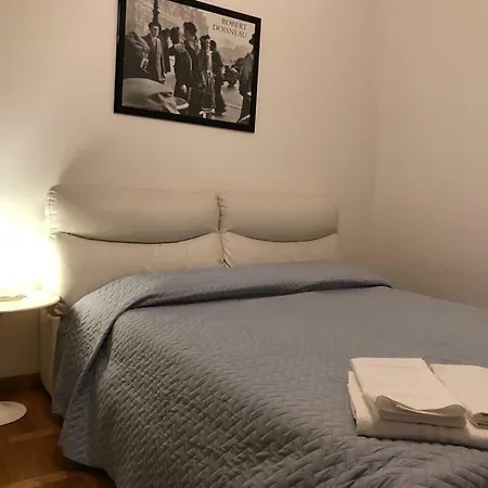 Bilocale Alle Porte Dei Giardini Margherita Daire Bolonya